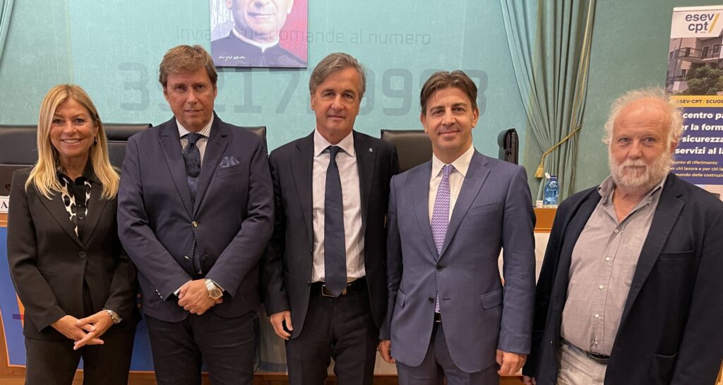 La patente a crediti è il nuovo provvedimento entrato in vigore dal 1° ottobre per imprese e professionisti che lavorano nei cantieri edili.