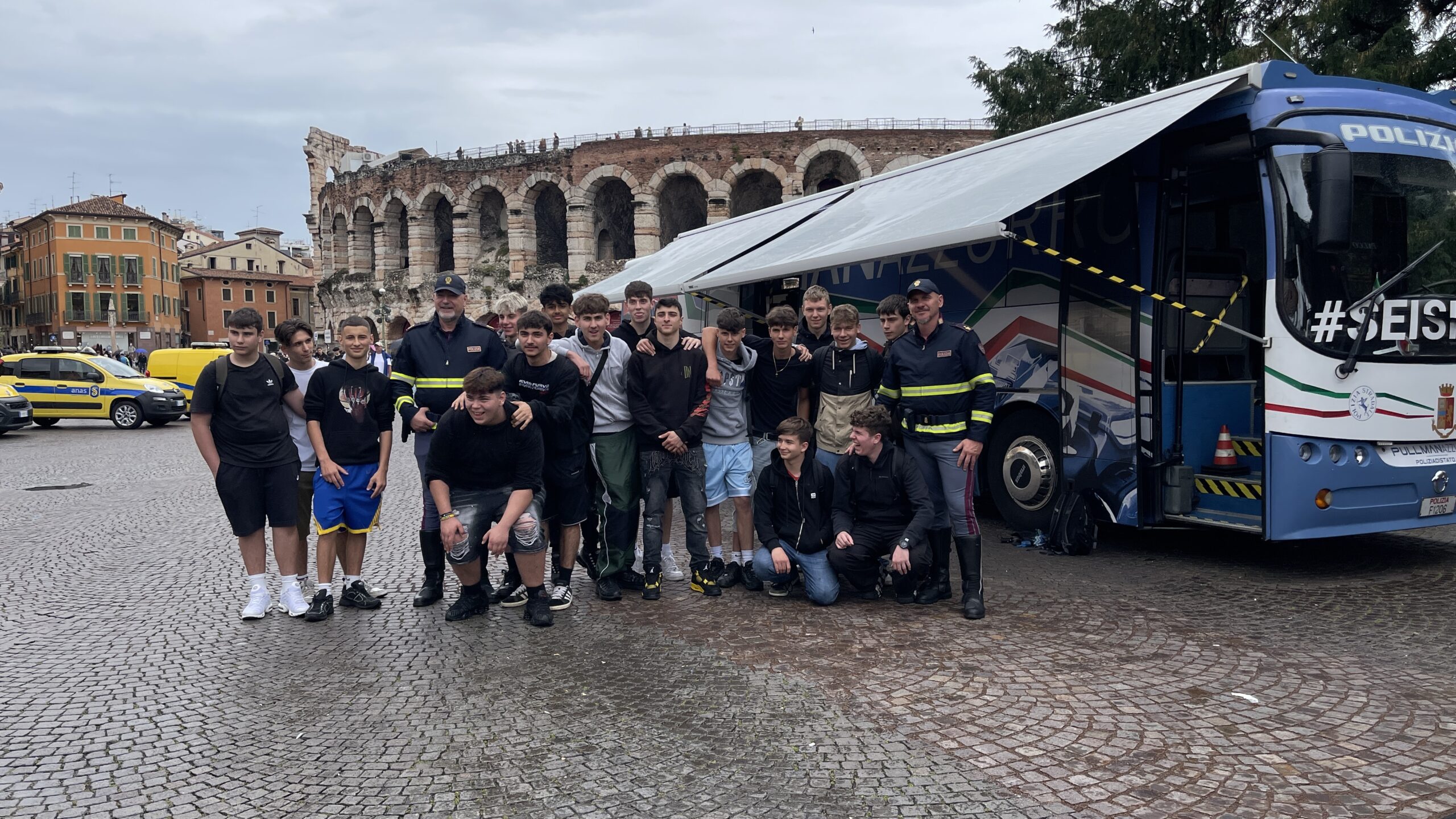 Studenti di ESEV-CPT in Bra per 'Legalità in Piazza'
